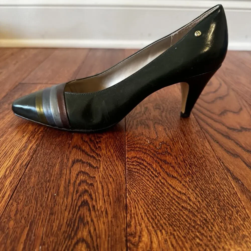 VTG Etienne Aigner Womens 8N Pumps Green Metallic Stripe Made in Spain‎ Damage
